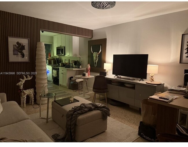 Building Photo - 3636 SW 23rd Terrace