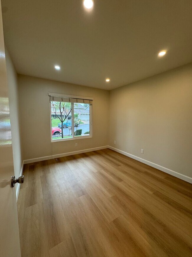 Building Photo - Renovated Home with Modern Comfort and Spacious Living