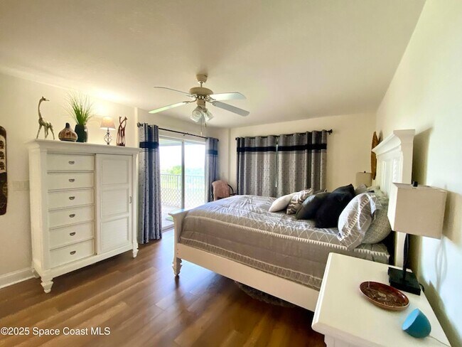 Building Photo - 732 Bayside Dr