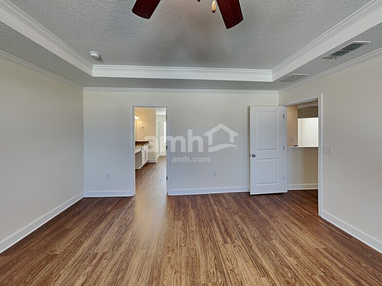 Building Photo - 37778 Dusty Saddle Ln