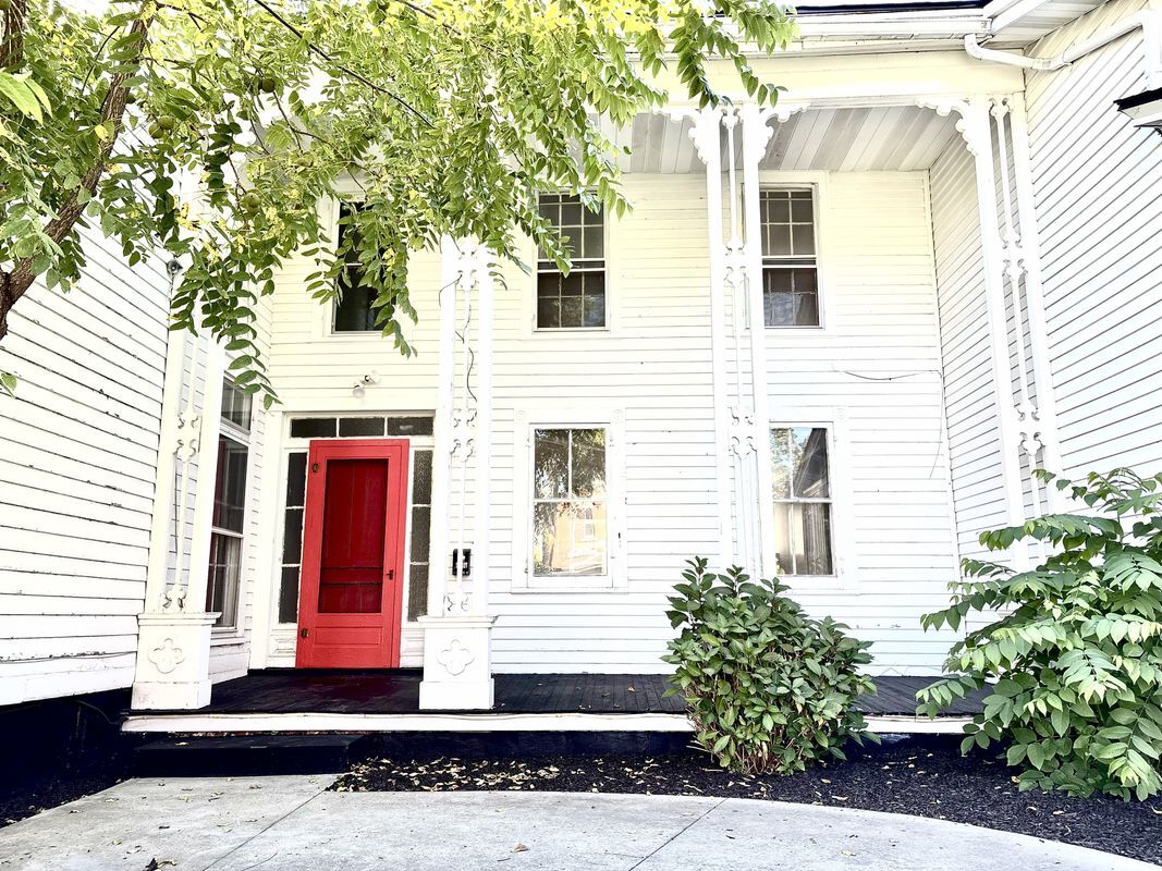 Building Photo - 707 Church St