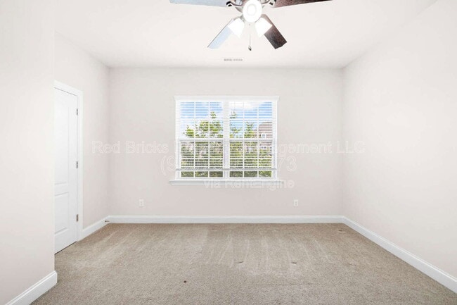 Building Photo - 8608 Lavender Pl