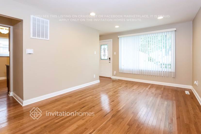 Building Photo - 3536 W 80th Pl