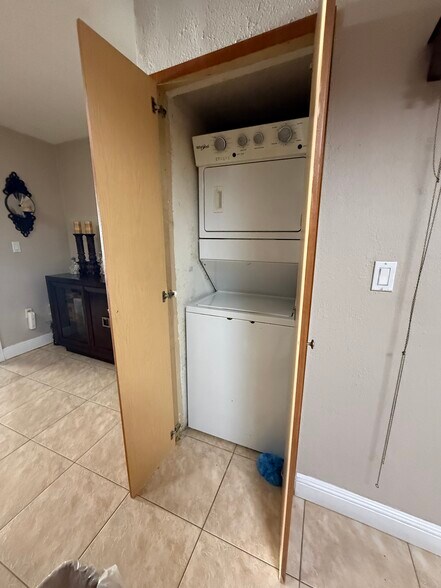 Building Photo - 10971 SW 5th St