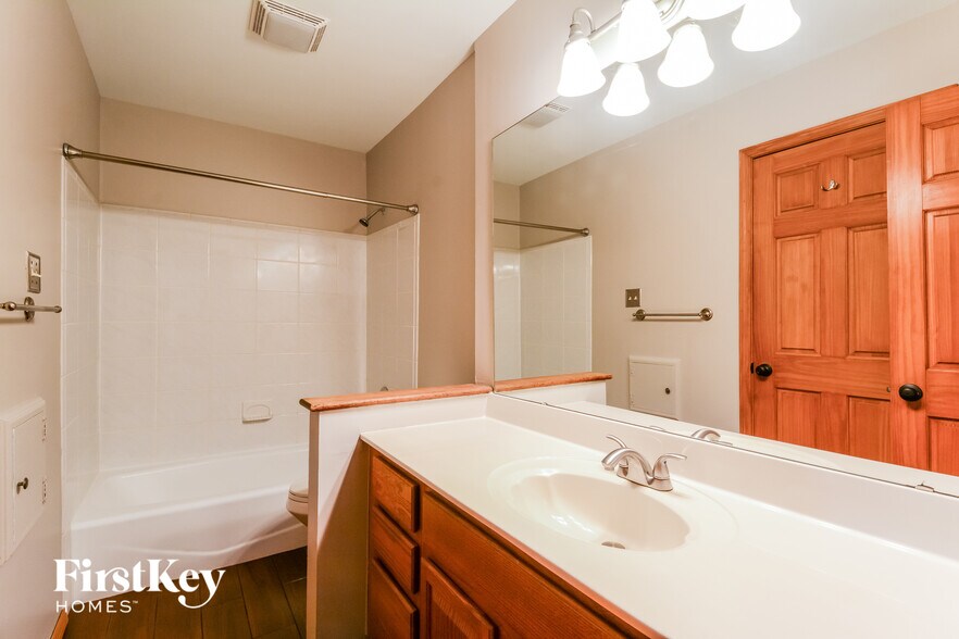 Building Photo - 341 Lemonwood Dr