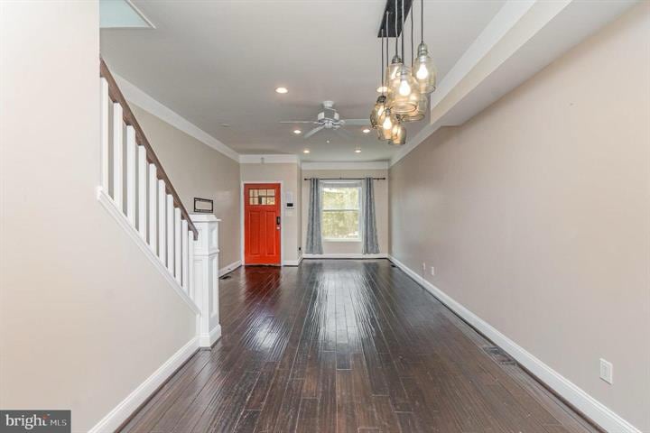 Building Photo - 217 S Clinton St