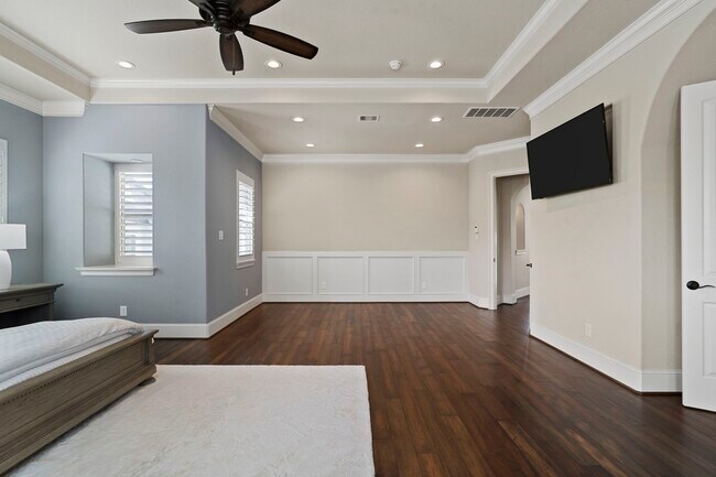 Building Photo - 622 Pink Azalea Trail