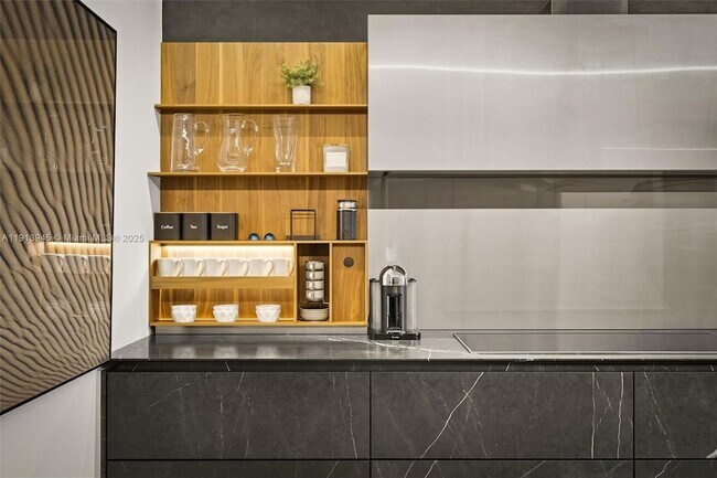 Building Photo - 2301 Collins Ave