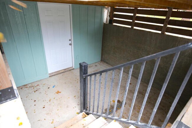 Building Photo - 126 S Kimball St