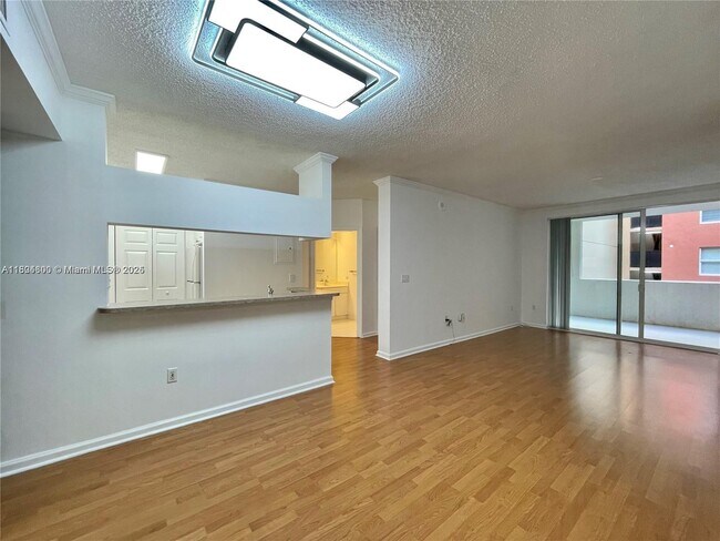 Building Photo - 17100 N Bay Rd