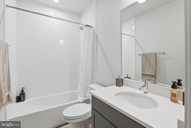 Building Photo - 9725 Lantana Wy