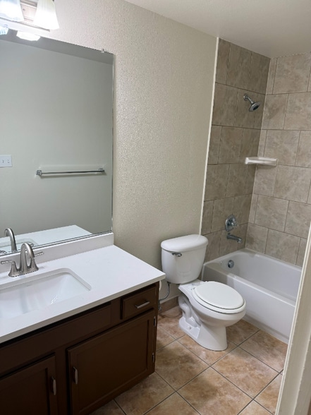 Building Photo - 5868 Newcombe Ct