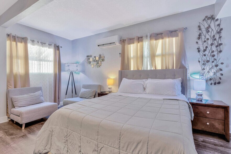 Building Photo - 3317 W St Conrad St