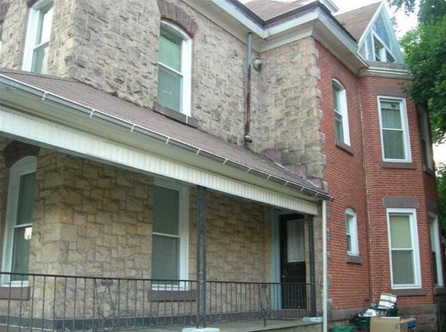 Building Photo - 1525 Perkiomen Ave