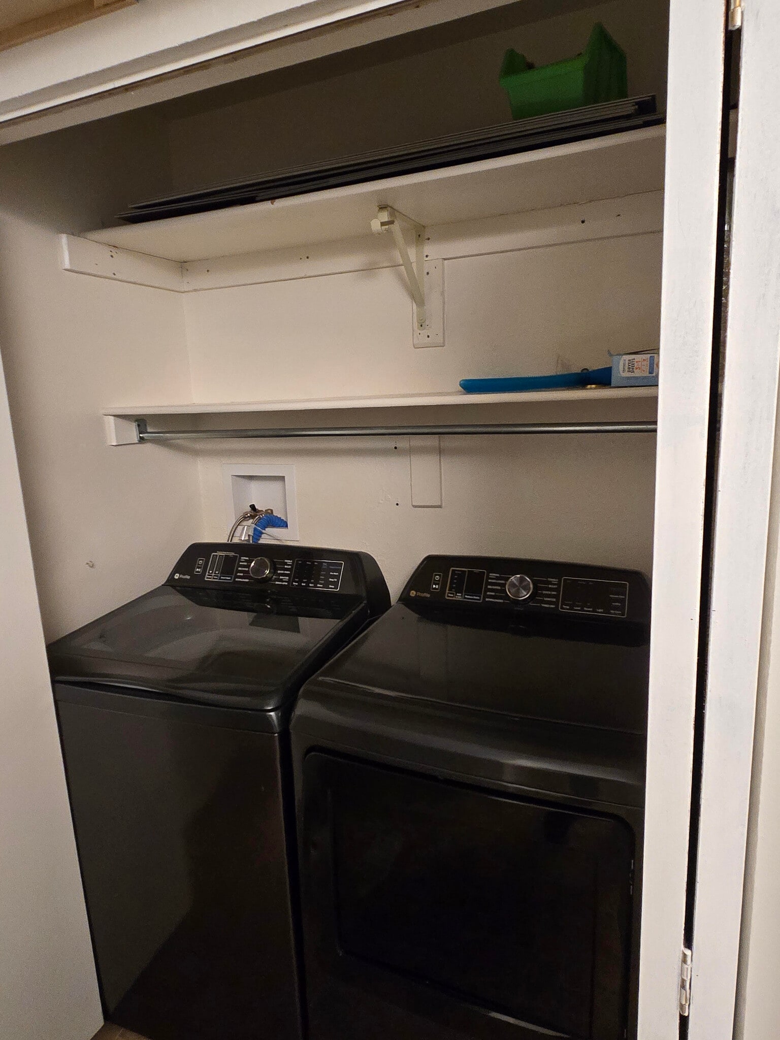 Washer/Dryer - 8910 Fox Dr