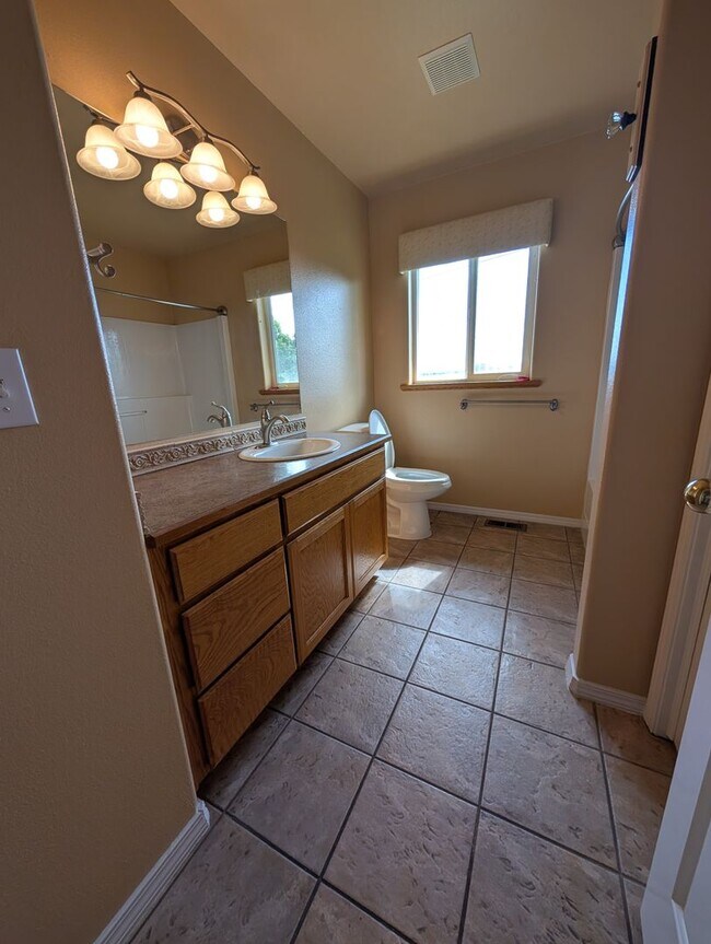 Building Photo - Gorgeous 3 Bedroom 2 Bath Condo - Deck with a View!