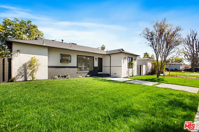 Building Photo - 7358 Paso Robles Ave