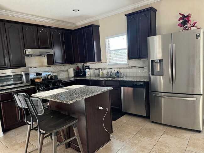 Building Photo - 4118 Ponderosa Hills Ln