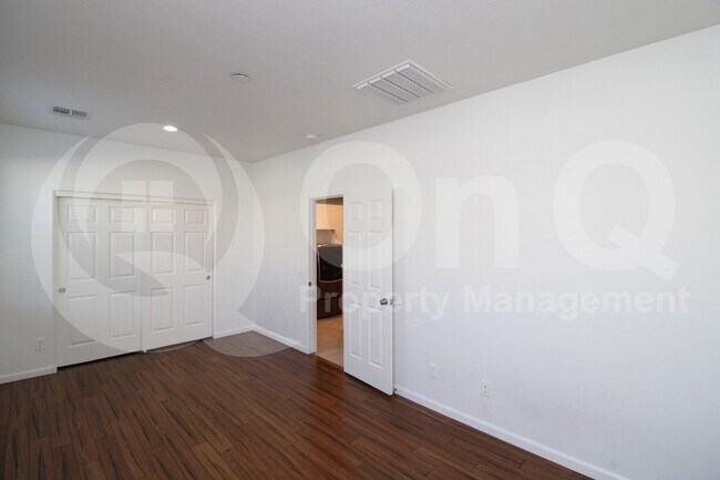 Building Photo - 3270 S Santa Rita Way