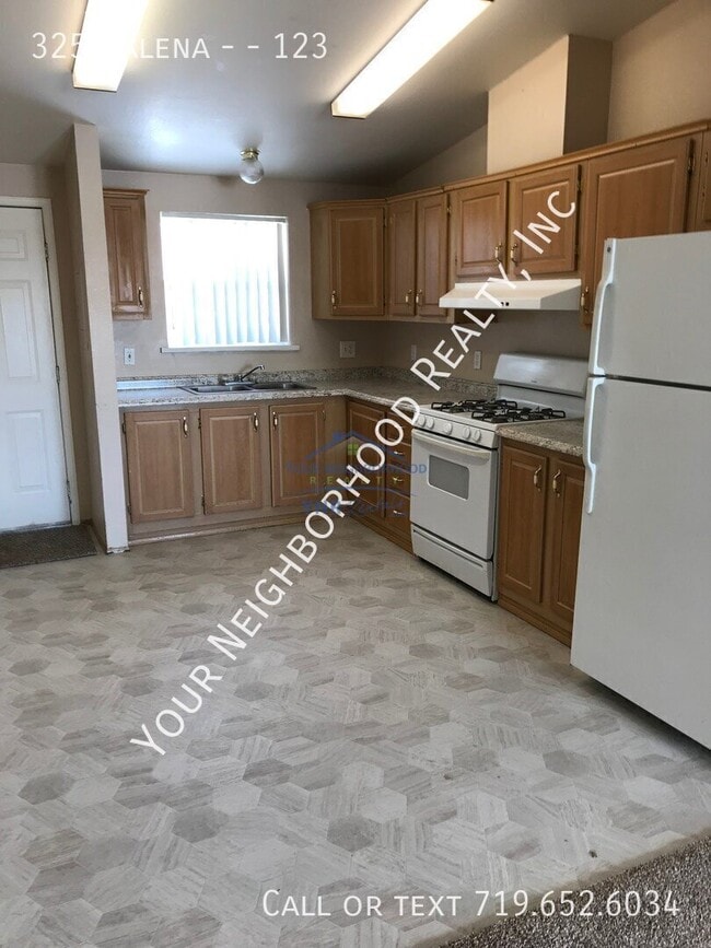 Building Photo - 325 Galena Ave