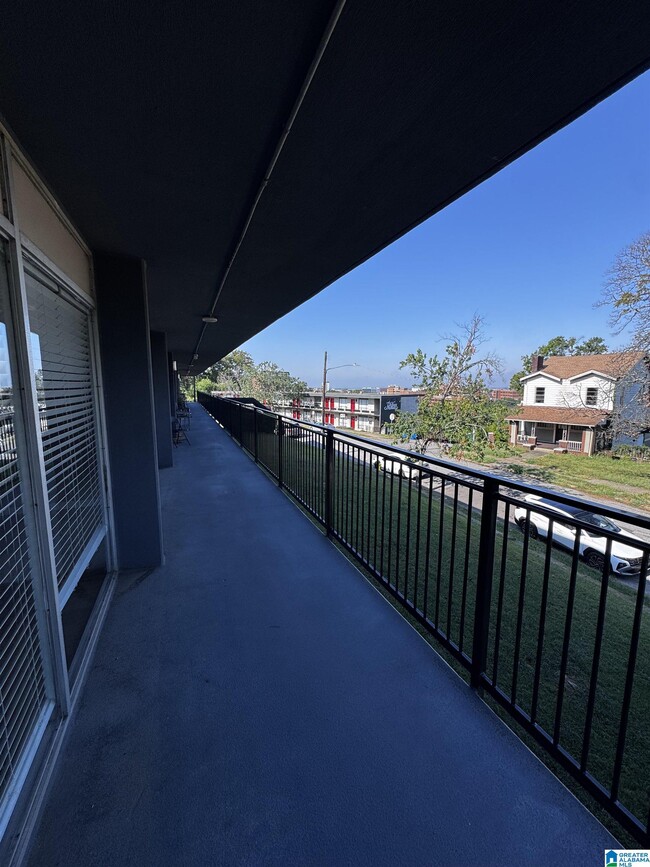 Building Photo - 66 Rhodes Cir S