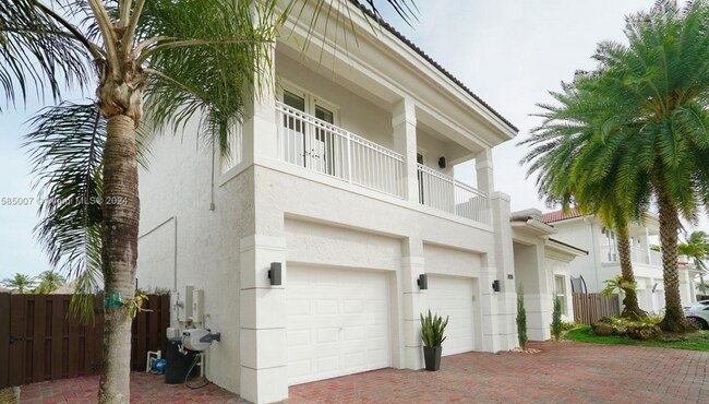 Building Photo - 7031 NW 113th Ct