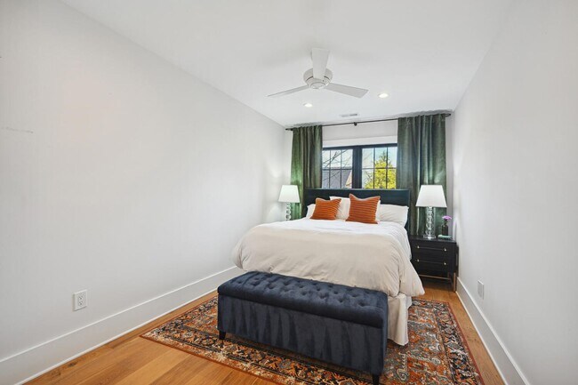 Building Photo - FURNISHED style in NoMA with Garage Parking