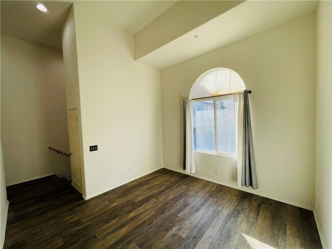 Building Photo - 33590 Willow Haven Ln