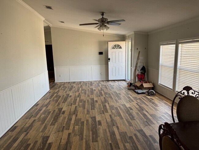 Building Photo - 14141 W Ruidoso Dr