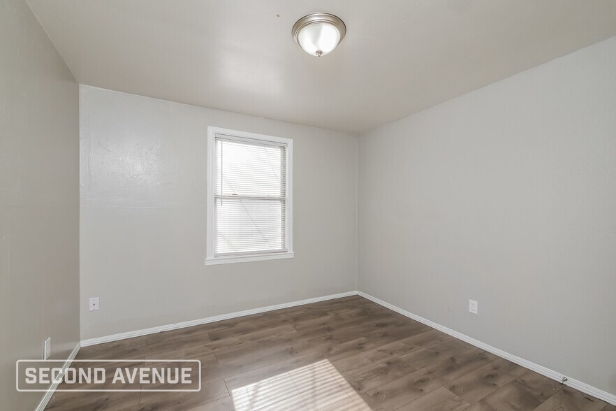 Building Photo - 3100 SW 45th St