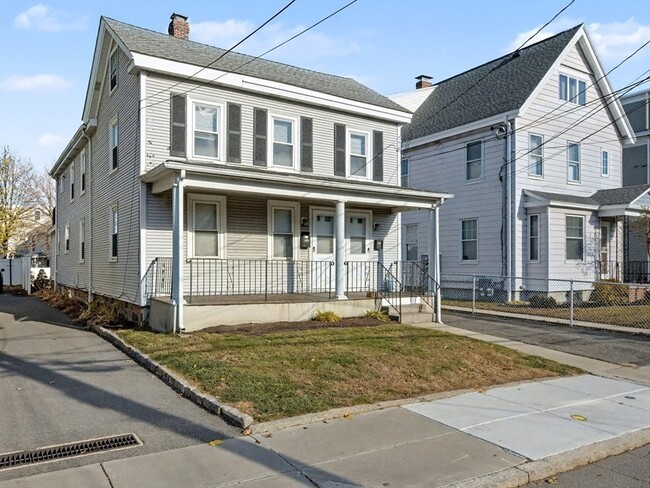 Building Photo - 46 Waverly St