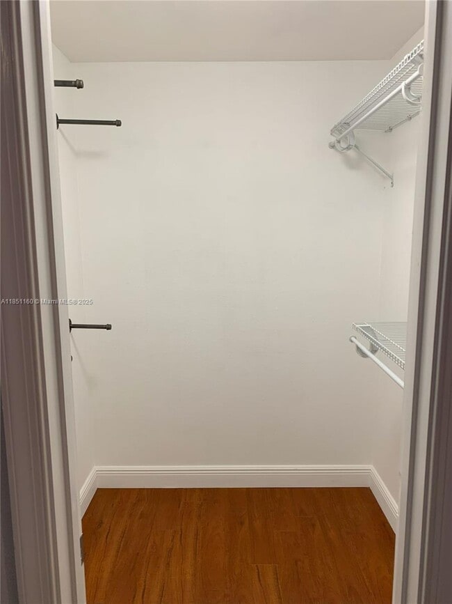 Building Photo - 10911 Jewel Box Ln