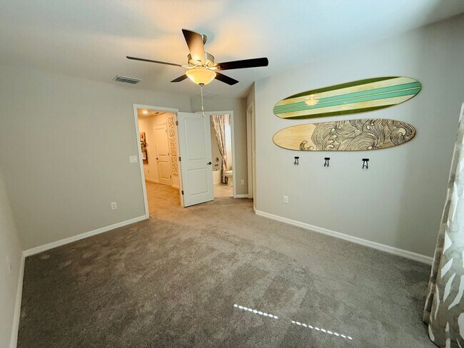 Building Photo - Townhouse in Land O' Lakes - The Townes at Lake Thomas