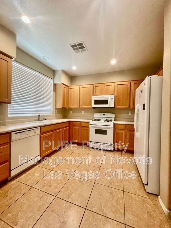 Building Photo - 10445 Orchard Ladge St