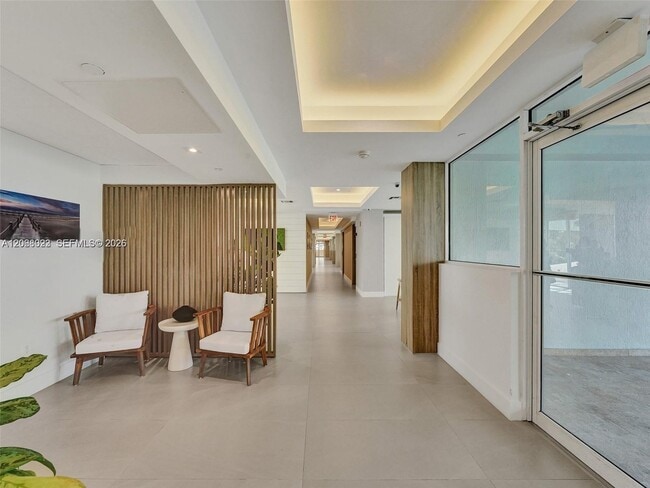 Building Photo - 5900 Collins Ave
