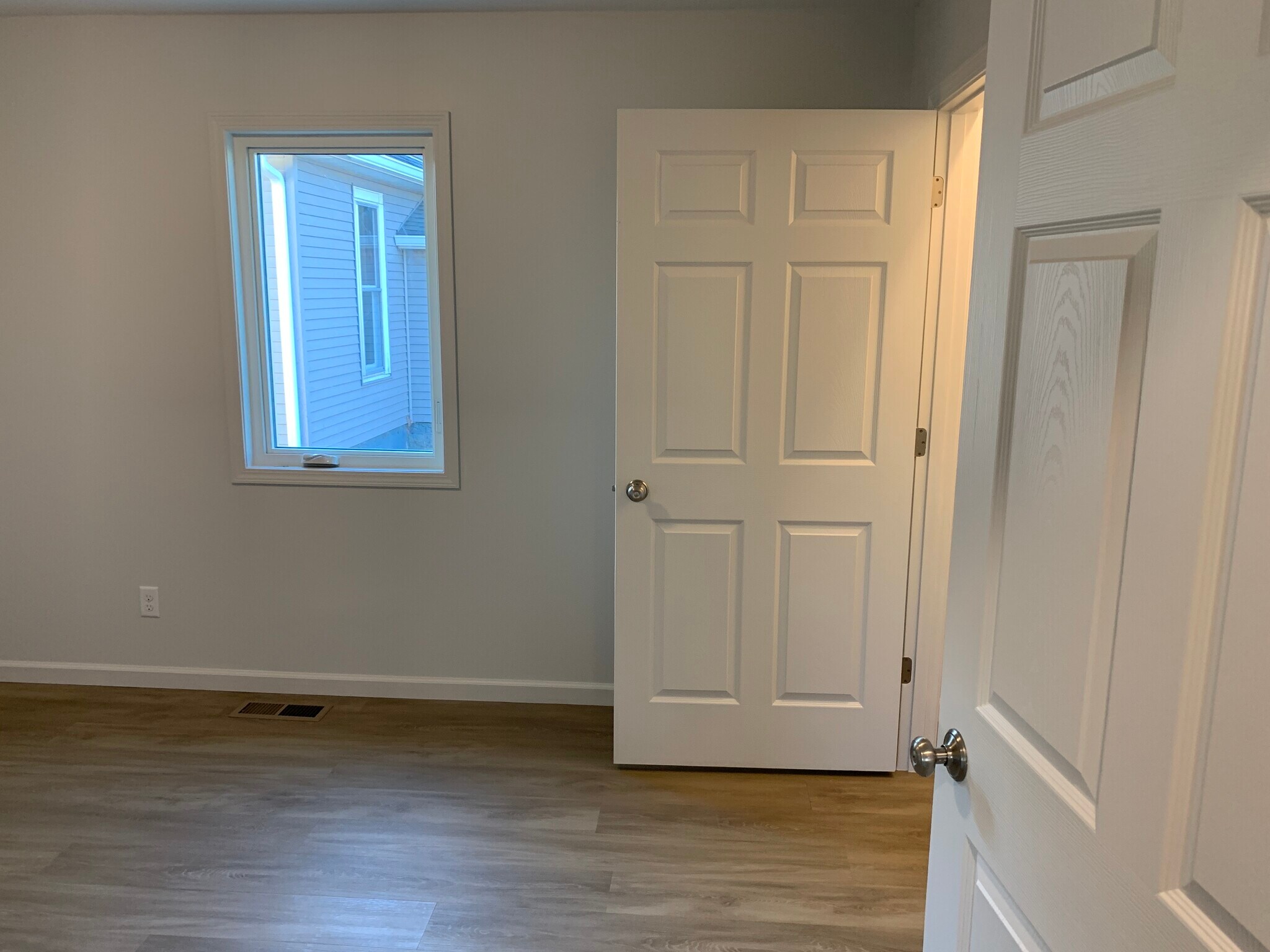 Bed 2 - 1422 Chestnut St