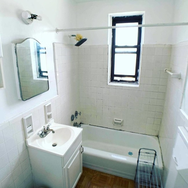 Building Photo - 2620 Ocean Pkwy