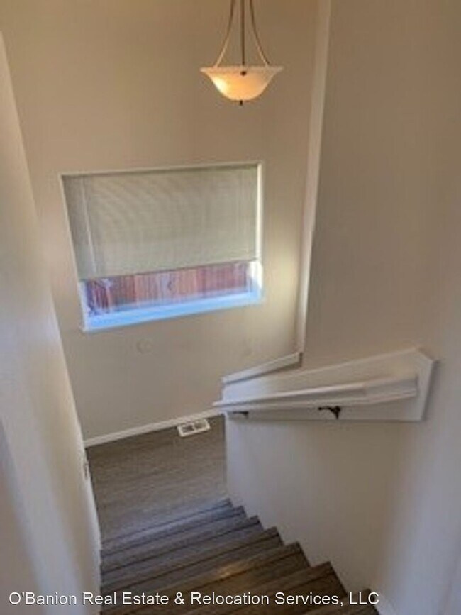 Building Photo - 2 br, 2 bath House - 6133 Spruce Meadows Loop