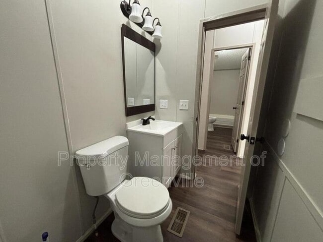 Building Photo - 102 Tifton Ct