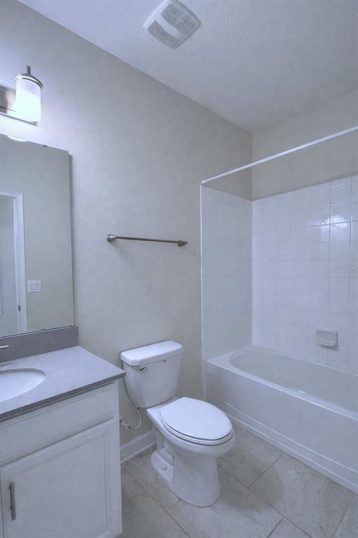 Building Photo - 3943 Cortland Dr