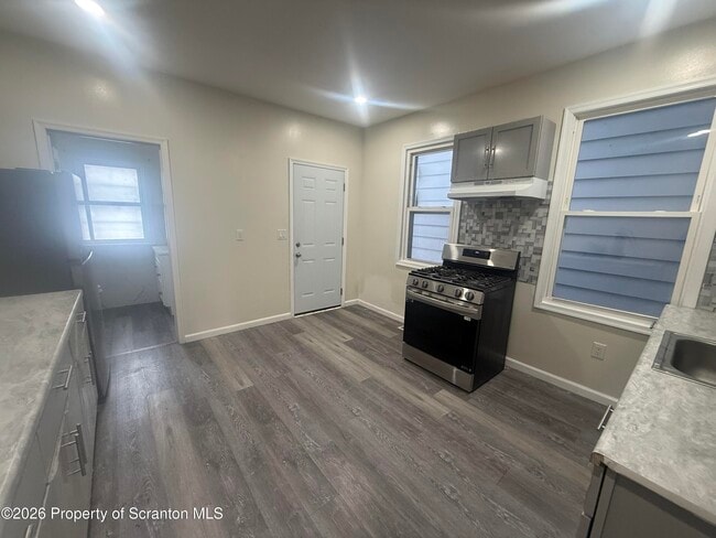 Building Photo - 216 Horton St