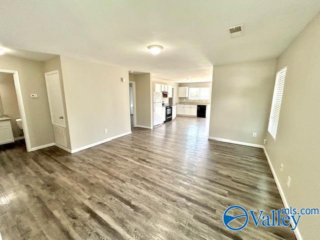 Building Photo - 228 Dormont Dr NE