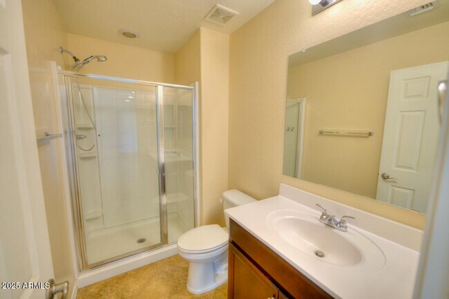 Building Photo - 3941 E Palo Verde St