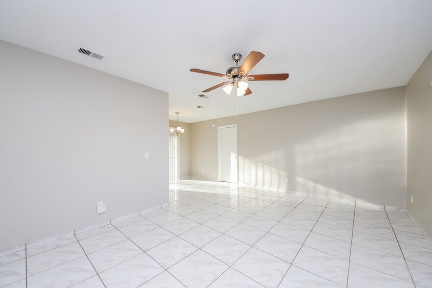 Building Photo - 1410 Orchid Ln
