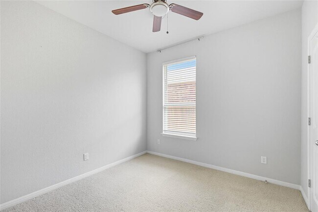 Building Photo - 5925 Malta Cir