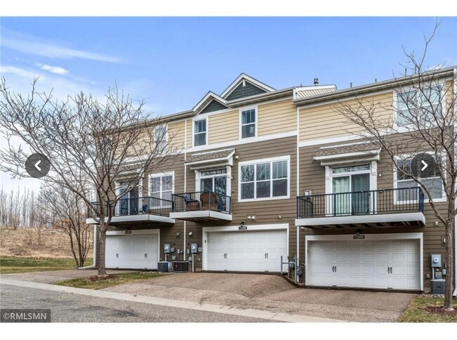 Building Photo - 11280 Sand Castle Dr