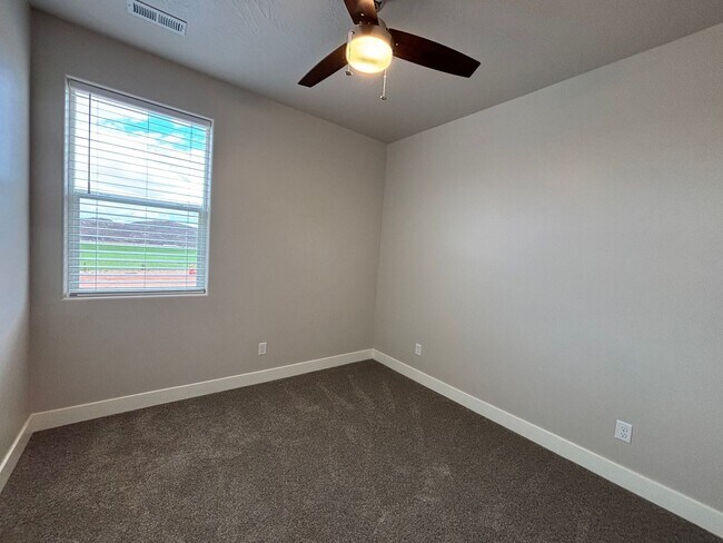 Building Photo - BRAND NEW TOWNHOME FOR RENT!