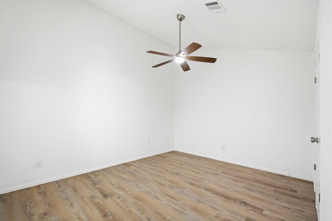 Building Photo - 19407 Enchantford Ct