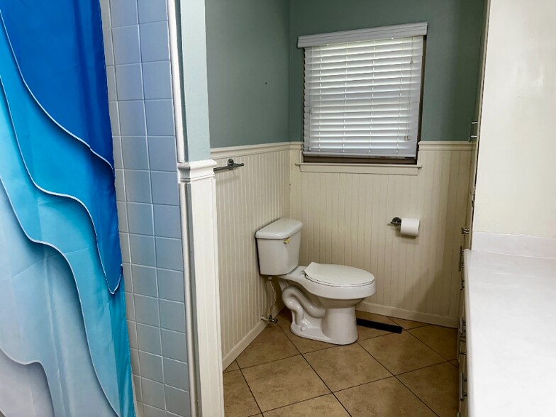 Building Photo - 8919 Whippoorwill Dr