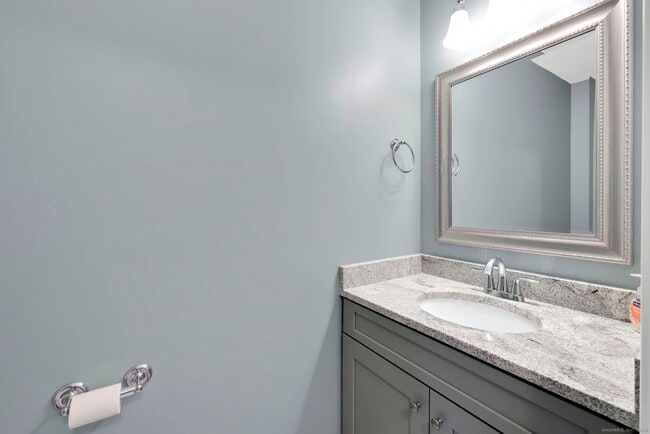 Building Photo - 12 Kevin Dr